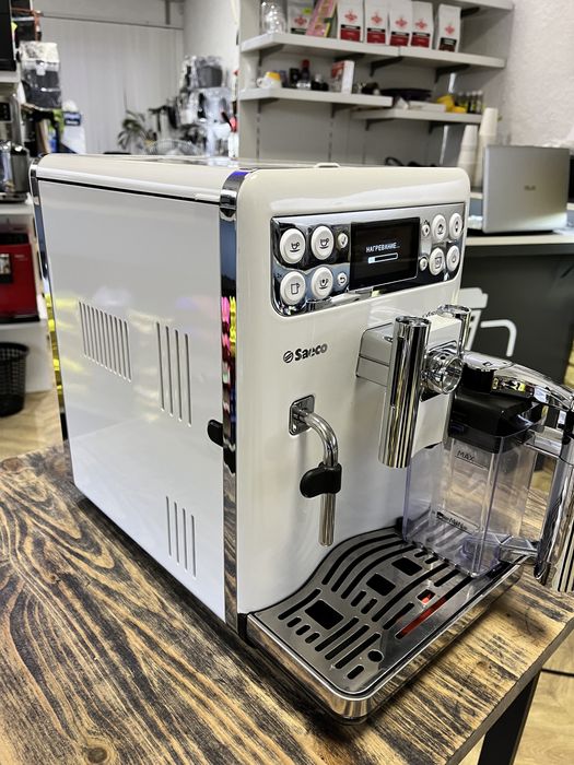 Кавоварка кавомашина Saeco Exprelia Evo