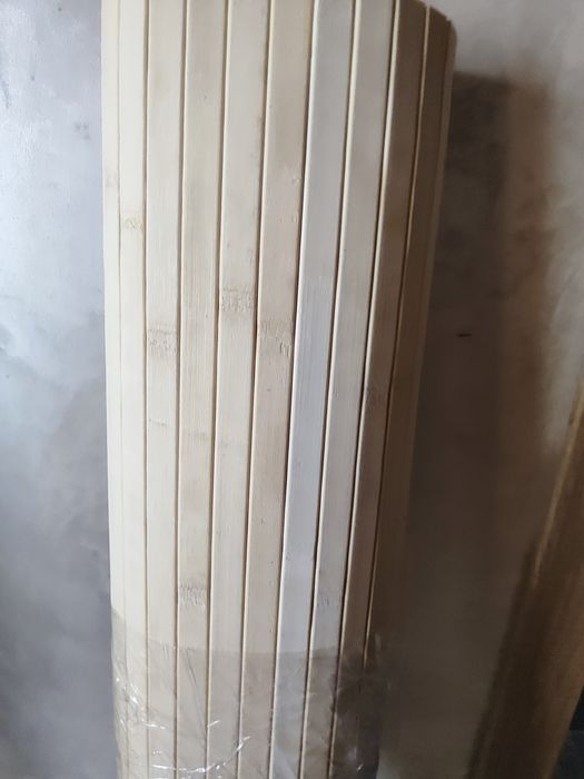 Продаю бамбукові шпалери, ширина 1.20см, довжина 4м.