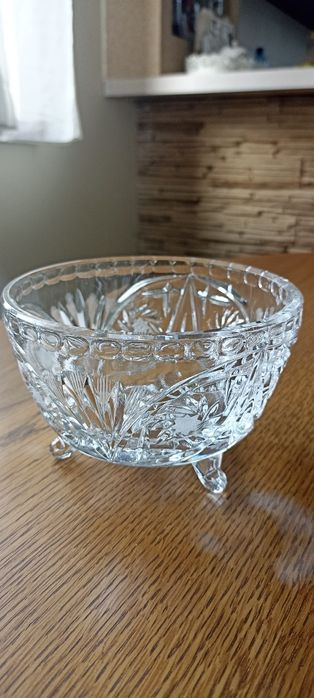 Kryształowa miseczka na nóżkach