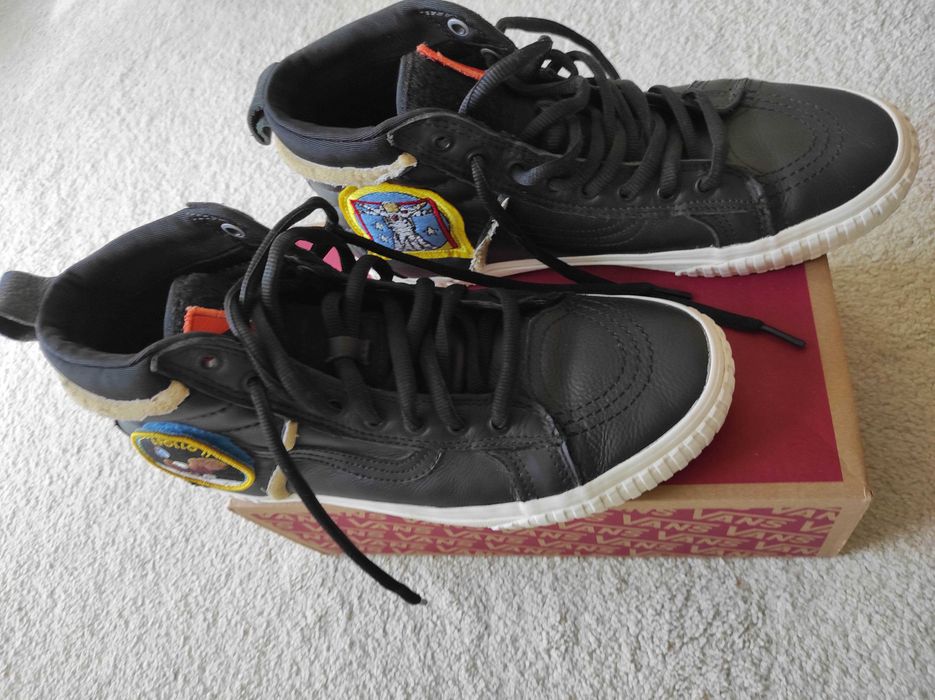 Buty Vans Space Voyager SK8- HI MTE DX NASA rozm 42 czarne jak nowe