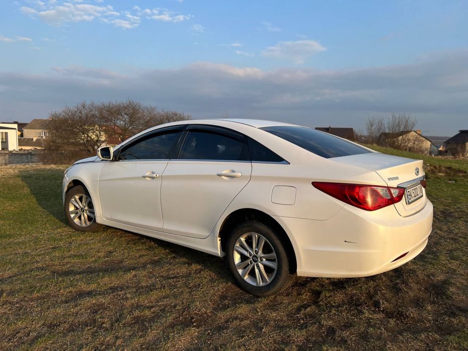 Hyundai Sonata 2011 2.0 газ/бензин