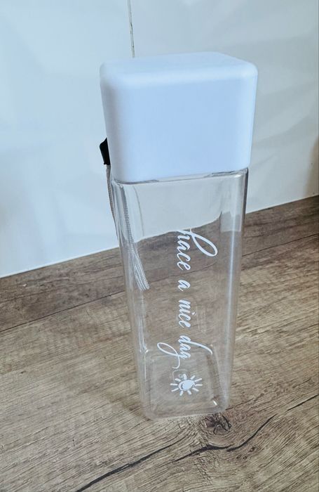 Nowy kubek/bidon na wodę