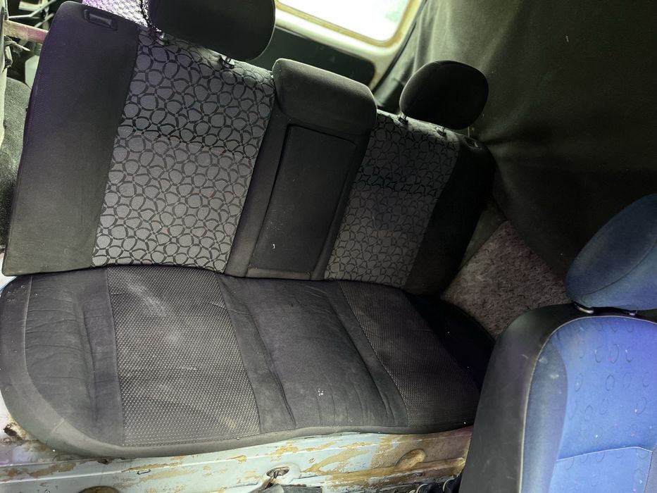 Пежо партнер 2004