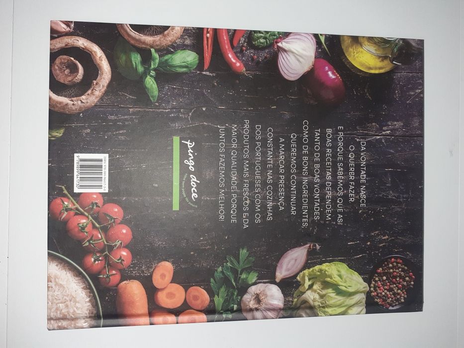 Livro "À mesa com o pingo doce "