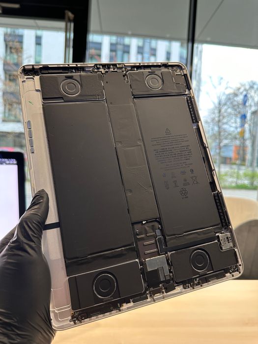 Wymiana szybki iPad Air 2 / 3 / 4 / Pro 11 / Pro 12,9 regeneracja WWA