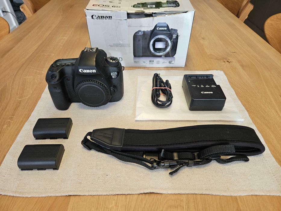 Aparat Canon EOS 6D Pełna Klatka Przebieg 30tys W Pełni Sprawny!
