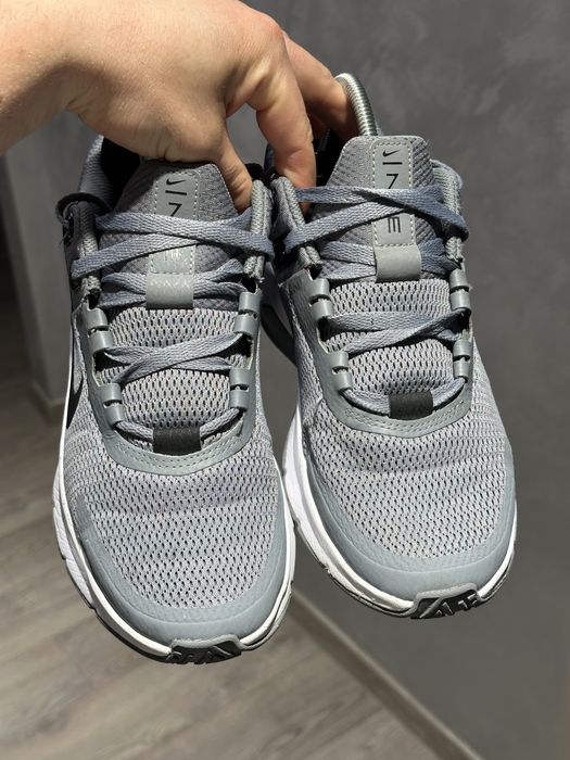 Nike Чоловічі кросівки Air Max Alpha Trainer 4 Cool Grey чорні CW3396-001