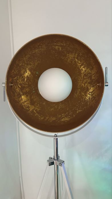 Candeeiro pe alto de sala