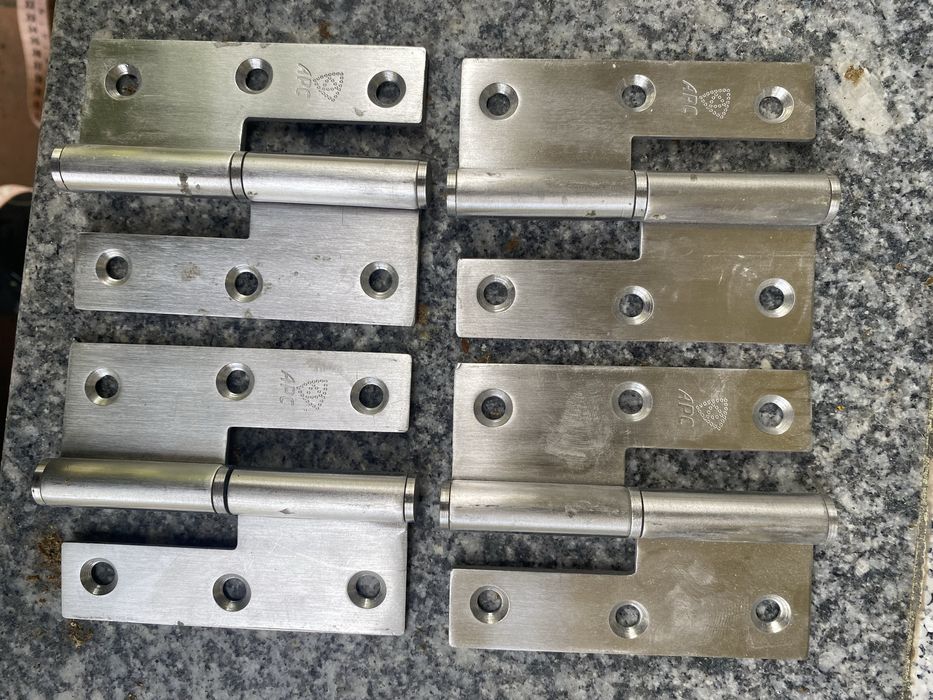 Dobradiças esquerdas 9 cm