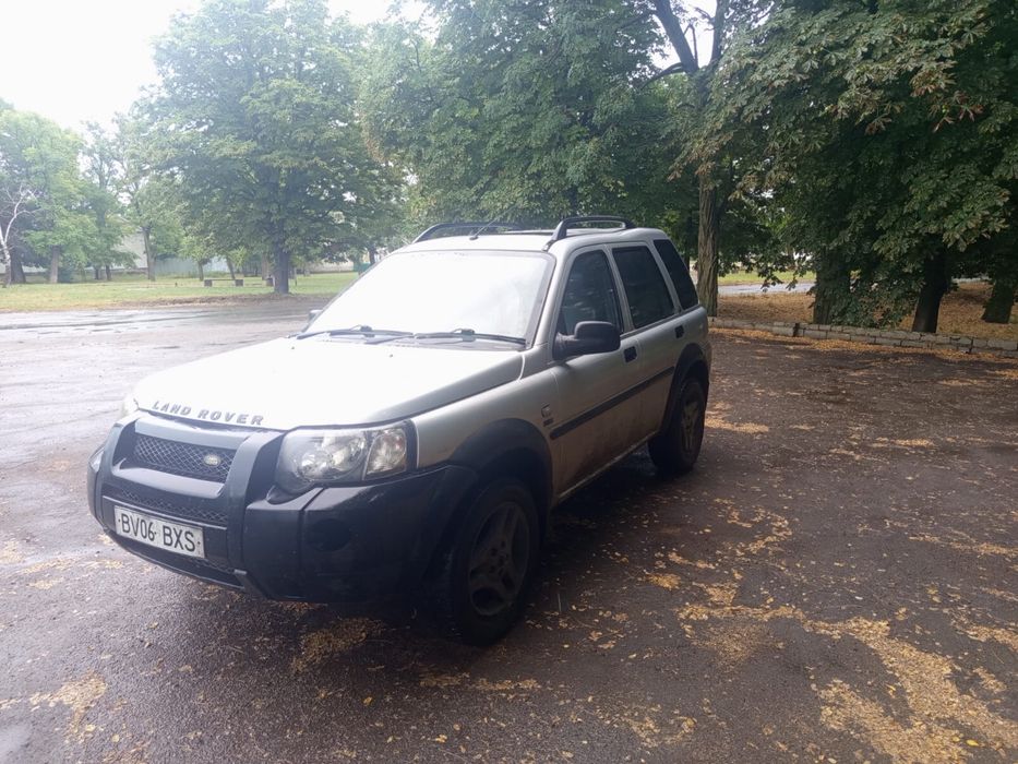 Продам Land Rover тихнічно на ходу.Ціна договірна.