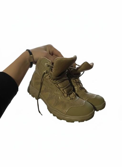 Військові літні берци нові.