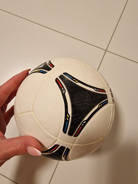 Trzy piłki Auta, Adidas, Euro 2012