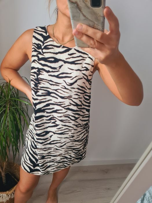 Krótka sukienka z wiskozy