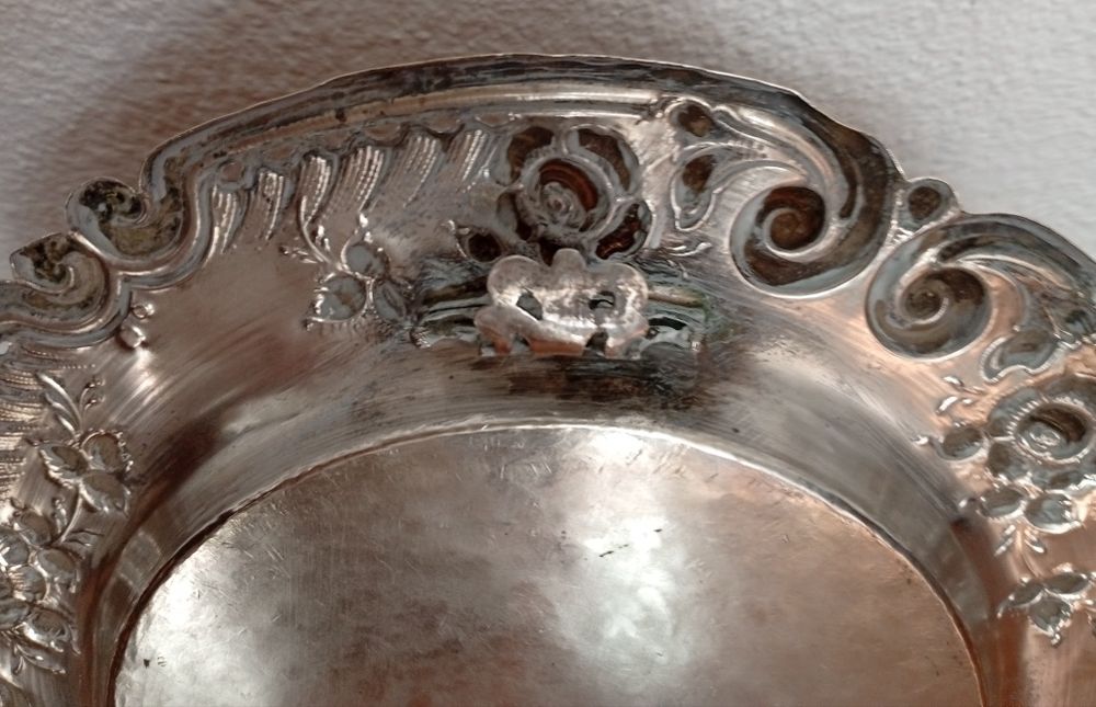 Antiga Salva em Prata Portuguesa Trabalhada – 293g
