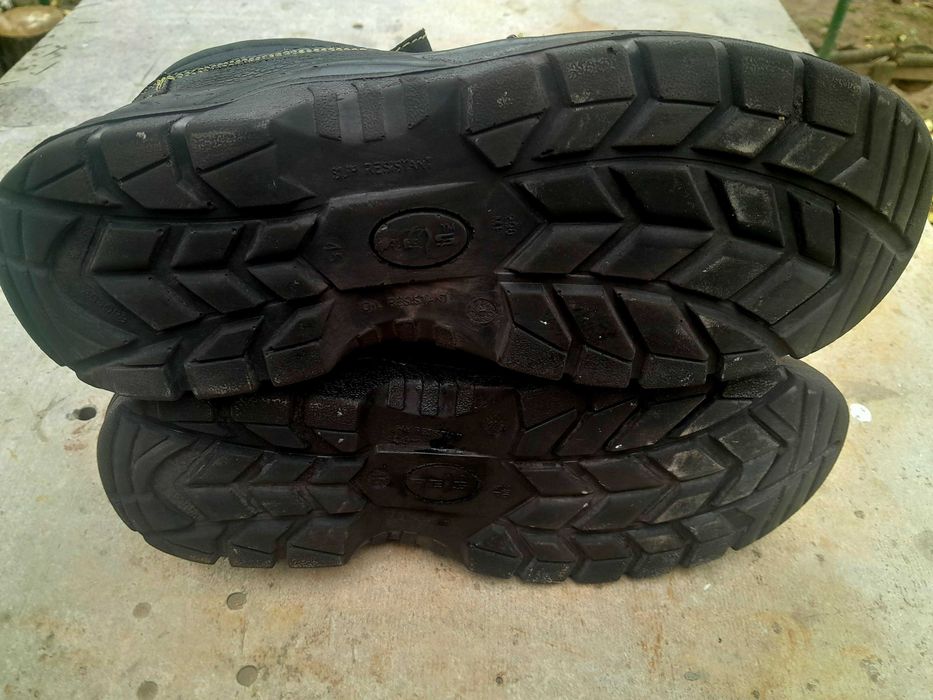 Робочі ботинки 45 р.р б/у