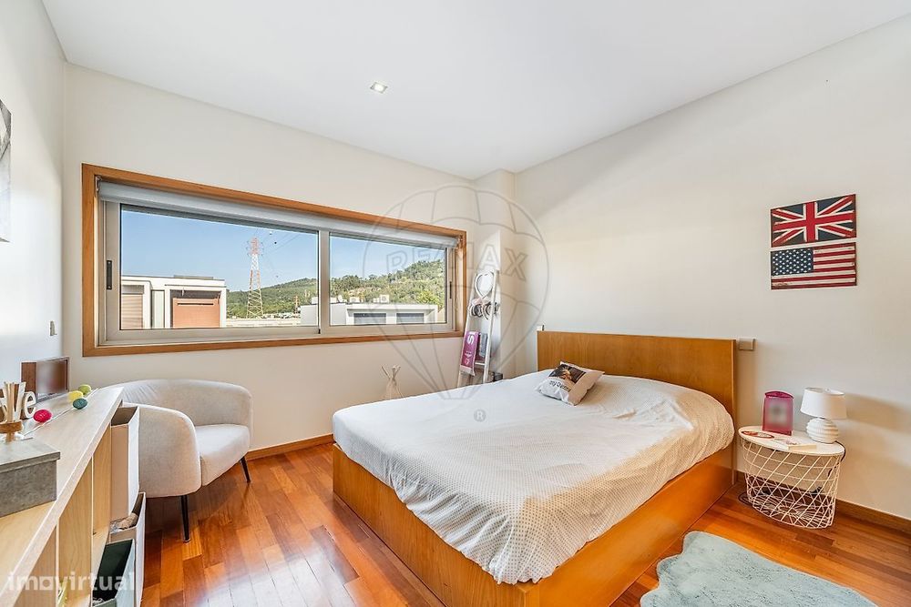 Moradia Gaveto T3 com piscina em Palmeira, Braga!