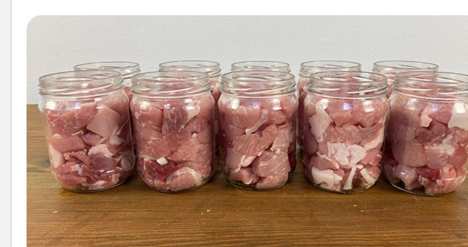 Тушонки домашні власного виробництва.