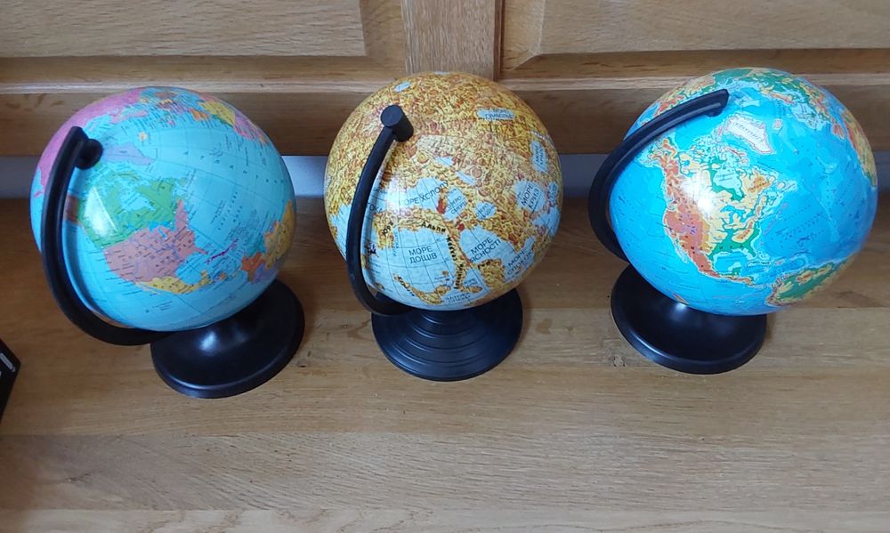 Кришталевий глобус , глобуси, диски