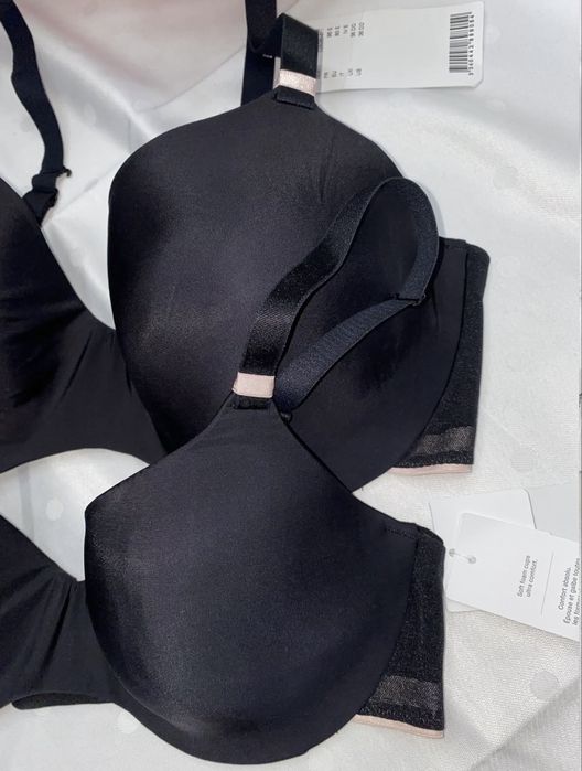 Бюстгалтер Chantelle оригінал 70B маломірить, на етикетці 70D