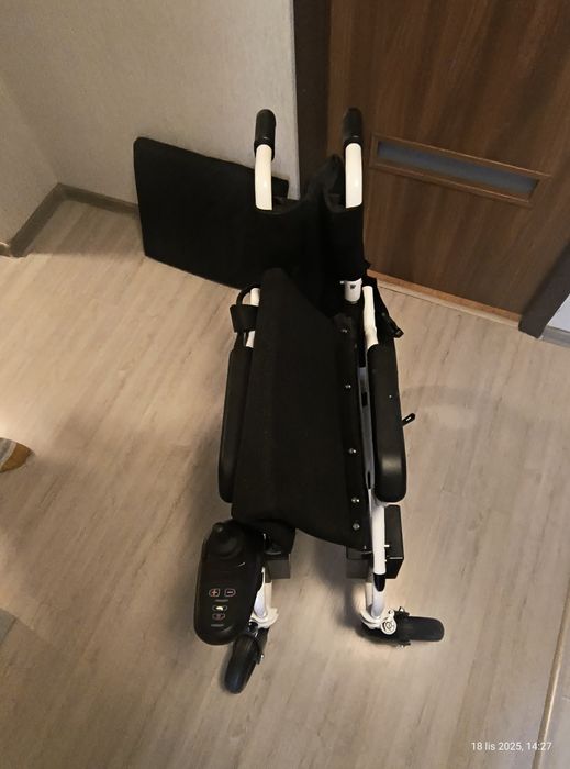 Wózek inwalidzki elektryczny