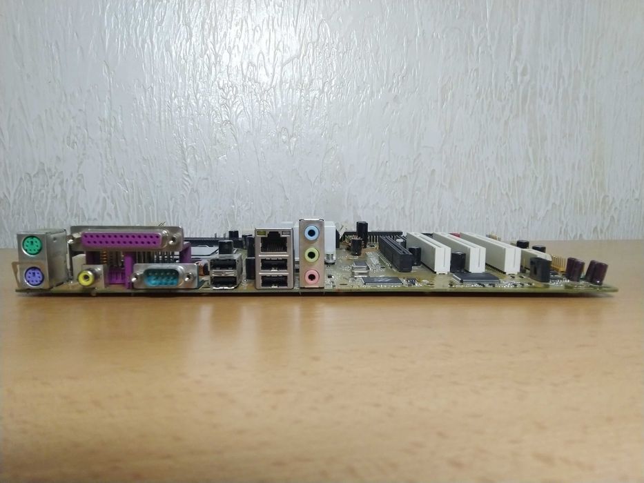 Материнки AsusP5GV-MX+Celeron 2,53GHz і AsusP5GPL-X SE+Pentium4 3,0GHz