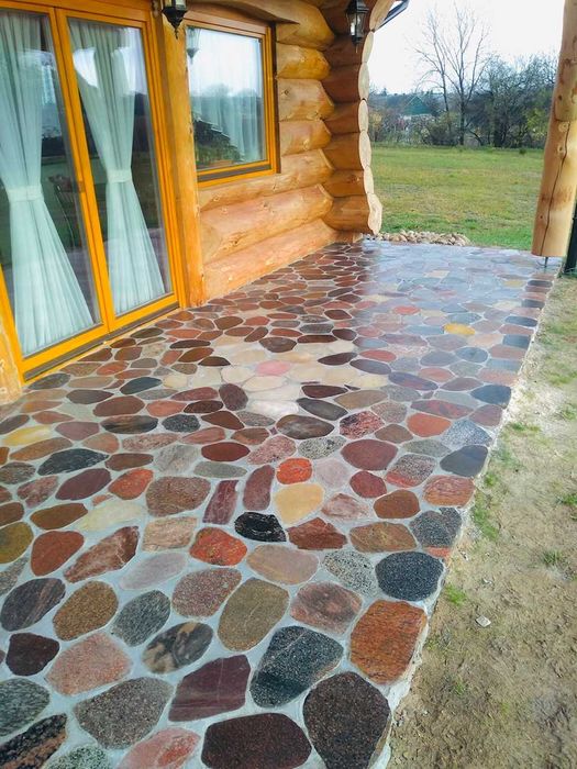 Kamień polny cięty-plastry okładzinowe.