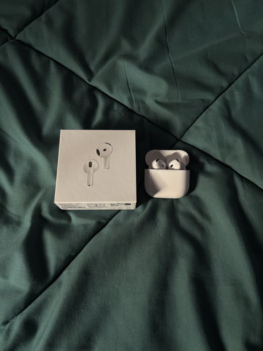 Apple AirPods 4 com ANC