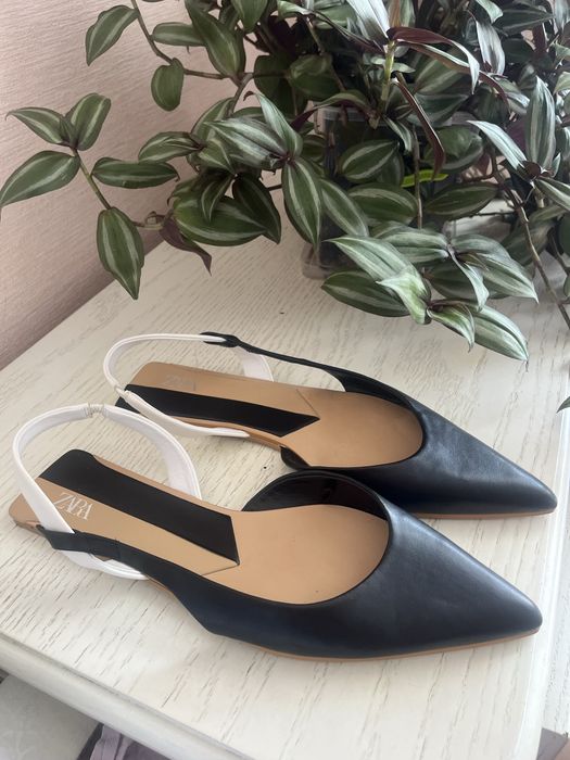 Продам босоножки Zara.40.