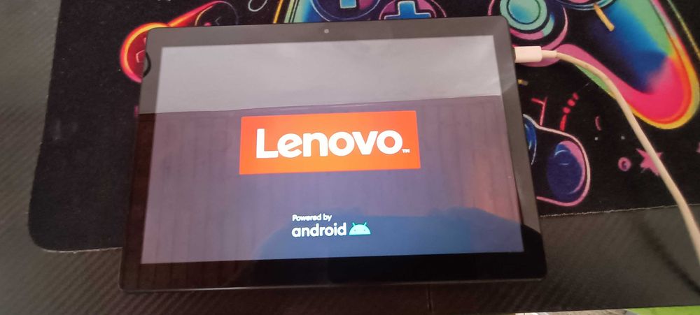 Tablet Lenovo em muito bom estado de conservação vendo para desocupar