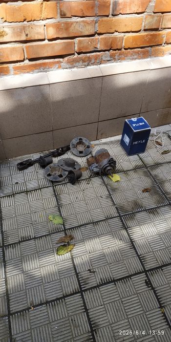 Запчасти на Golf 2 стартер