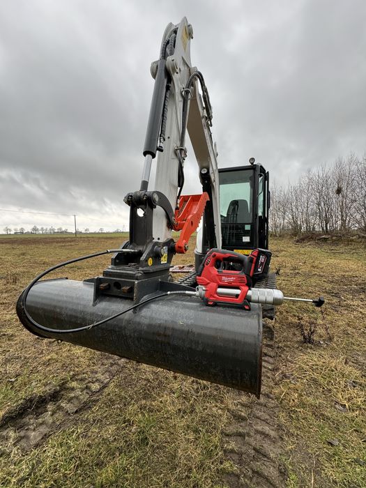 Usługi minikoparką BOBCAT E27 + wywrotka DMC 3,5 tony
