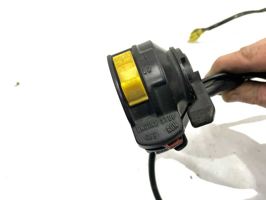 Suzuki lt160 Przełącznik świateł ssanie przycisk rozrusznika części