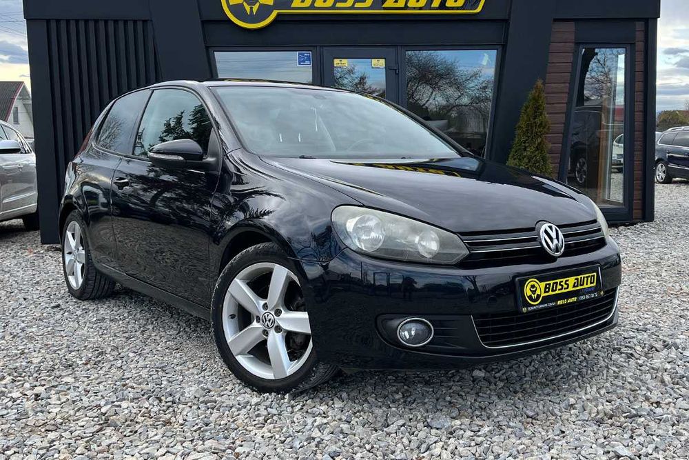 ID: 48840
Volkswagen Golf 2011 року — компактний і надійний хетчбек із бензиновим двигуном 1.4 л. Має передній привід і автоматичну коробку передач, що забезпечує комфортне керування та економічну витрату пального. Ідеальний вибір для міських умов і щоденного користування.