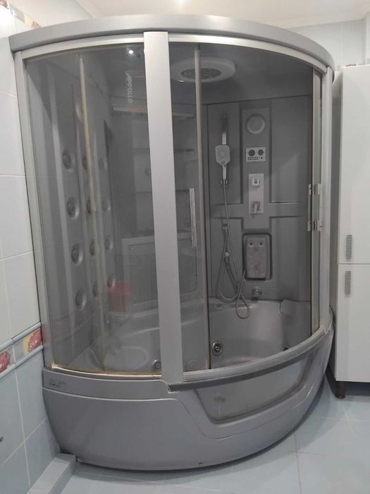 Продам паровий гидробокс кутовий Appollo GUCI - 861 150Х150Х218 з ванною  б/у
