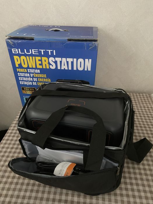 Зарядна станція Bluetti AC70P, 1000 Вт, 864 Вт*год (ДБЖ, UPS)