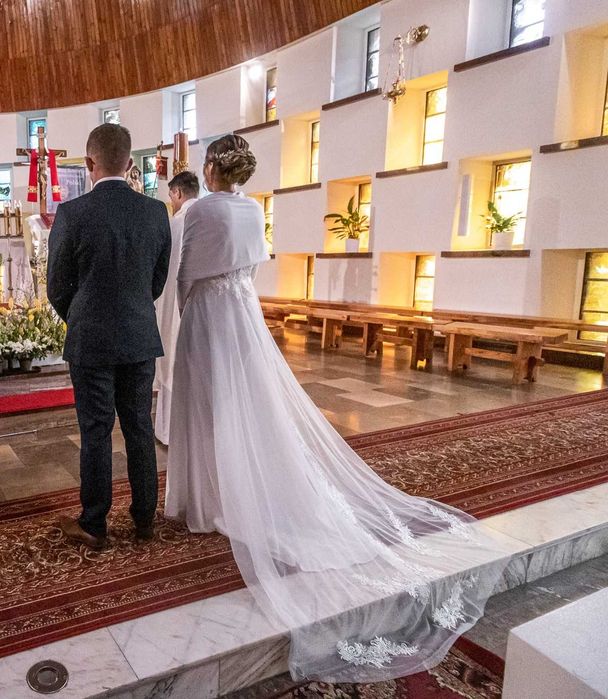 Suknia ślubna z salonu sukien ślubnych Kaledonia