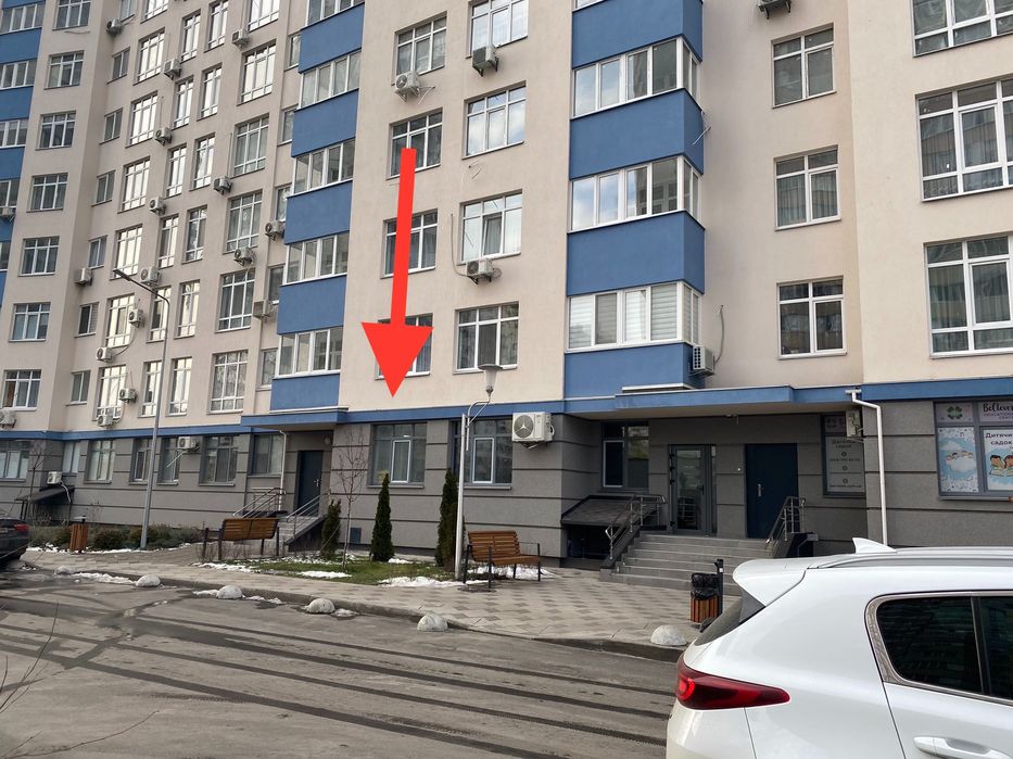 Оренда приміщення 34.2 кв.м  під салон,офіс,Позняки, вул Пчілки 7