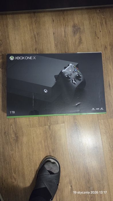 Sprzedam Xbox one x 1TB
