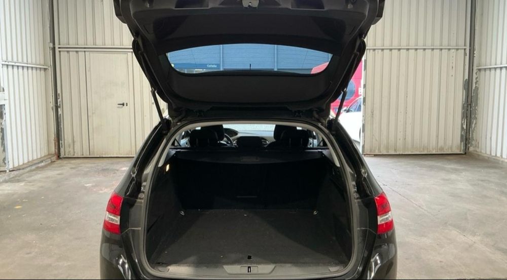 Peugeot 308 SW 1.5 BlueHDI Style Como novo