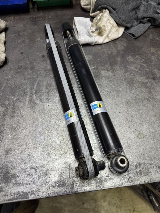 Задние амортизаторы Skoda Superb 1