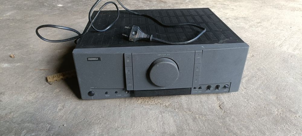 Amplituner Grundig