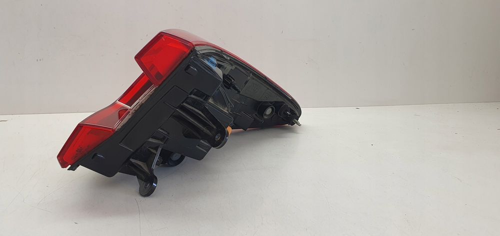 Renault kadjar lampa lewy tył tylna w błotnik led 265552478r