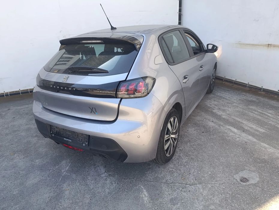 Para peças PEUGEOT 208 II