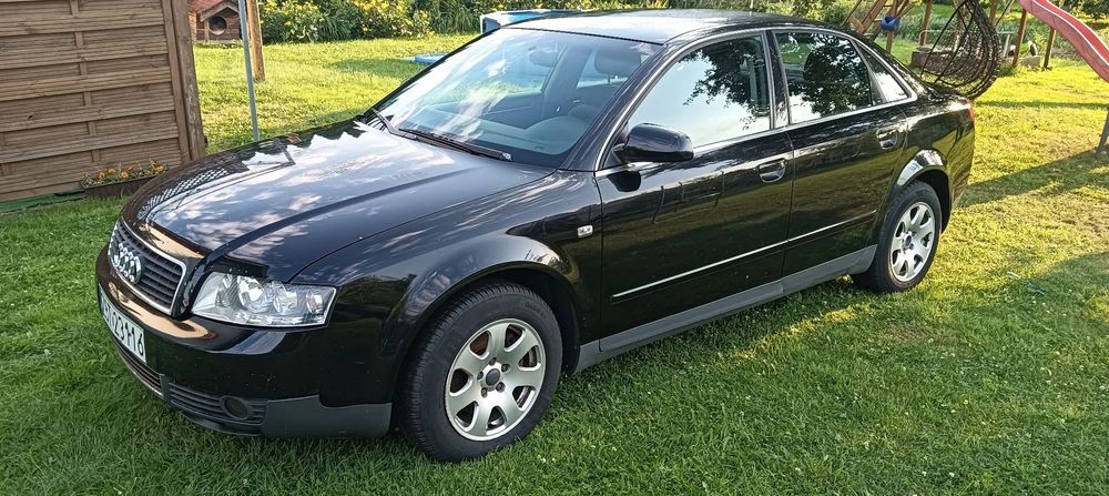 Audi A4 Limousine