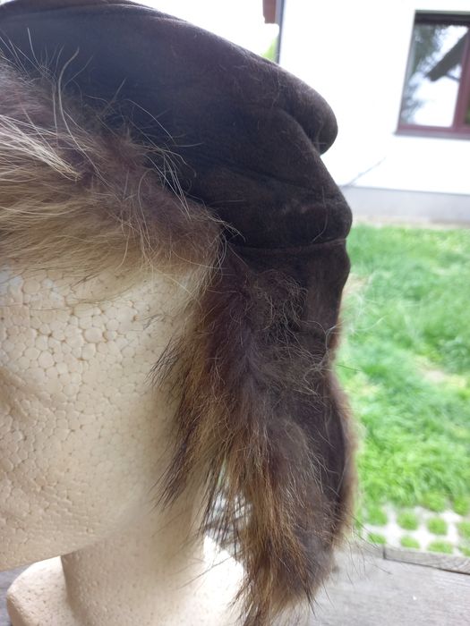 Czapka z lisa z daszkiem