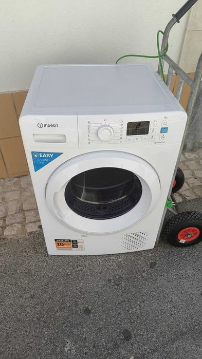 Máquina de Secar Roupa INDESIT (9 kg - Bomba de Calor - Branco)