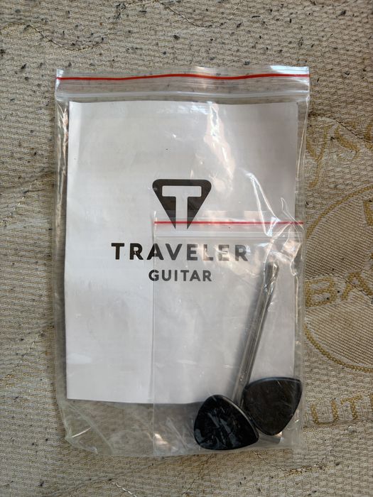 Traveler Guitar Ultra Light Maple