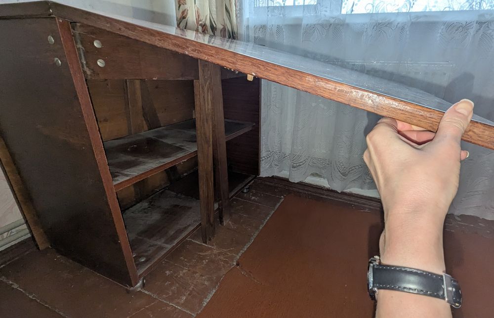 Розкладний стіл-тумба