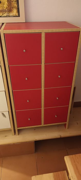 Movél para arrumação vermelho