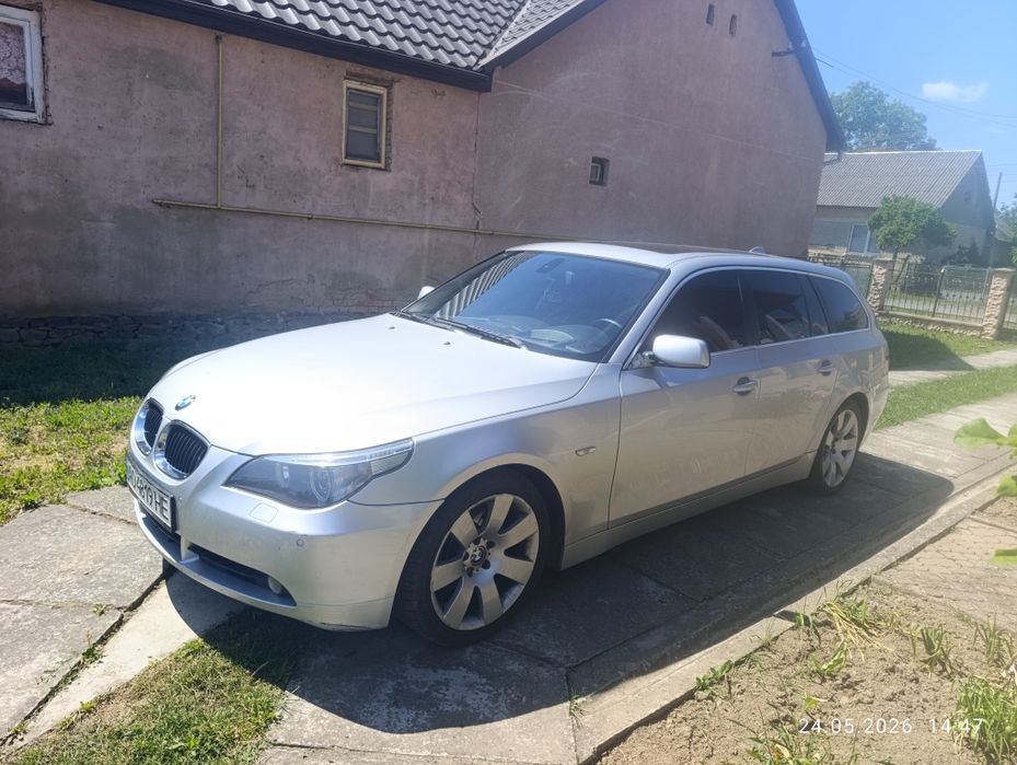 Автомобіль BMW E61